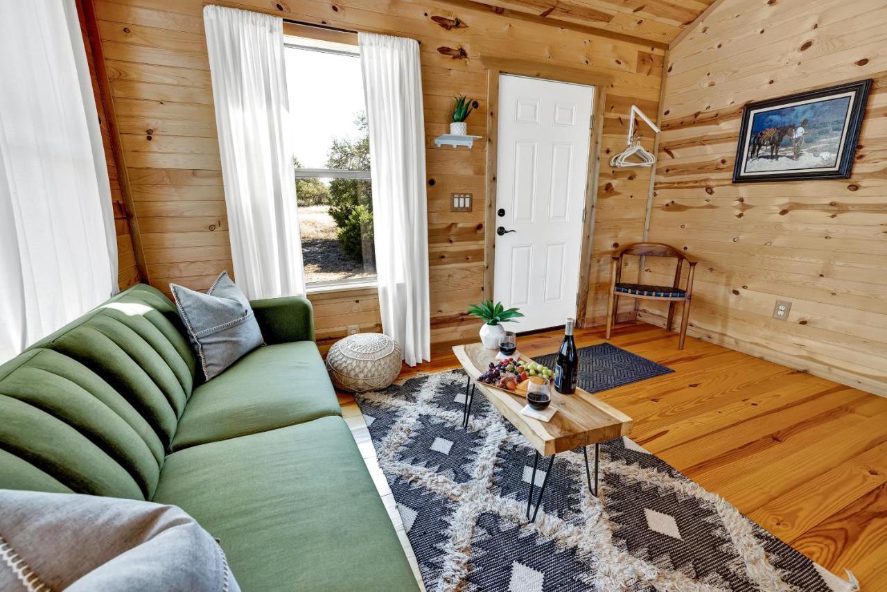 Rocky Ridge Cedar Cabin With Hot Tub & Amazing Views Crabapple Buitenkant foto