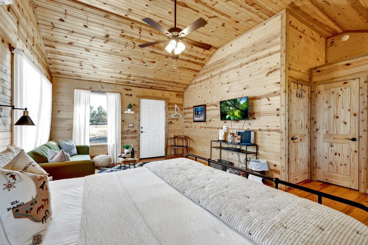 Rocky Ridge Cedar Cabin With Hot Tub & Amazing Views Crabapple Buitenkant foto